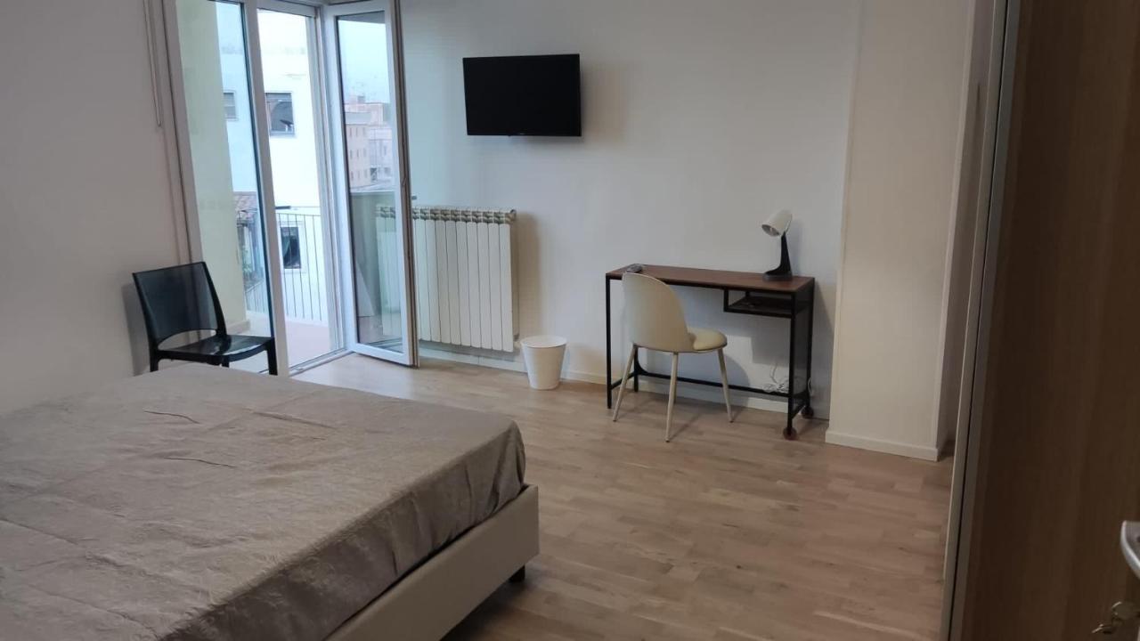 Dimora Rudiae Lecce Acomodação com café da manhã Exterior foto